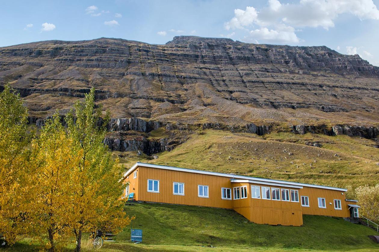 Hafaldan Hi Hostel - Harbour Building Seydisfjordur Exterior foto